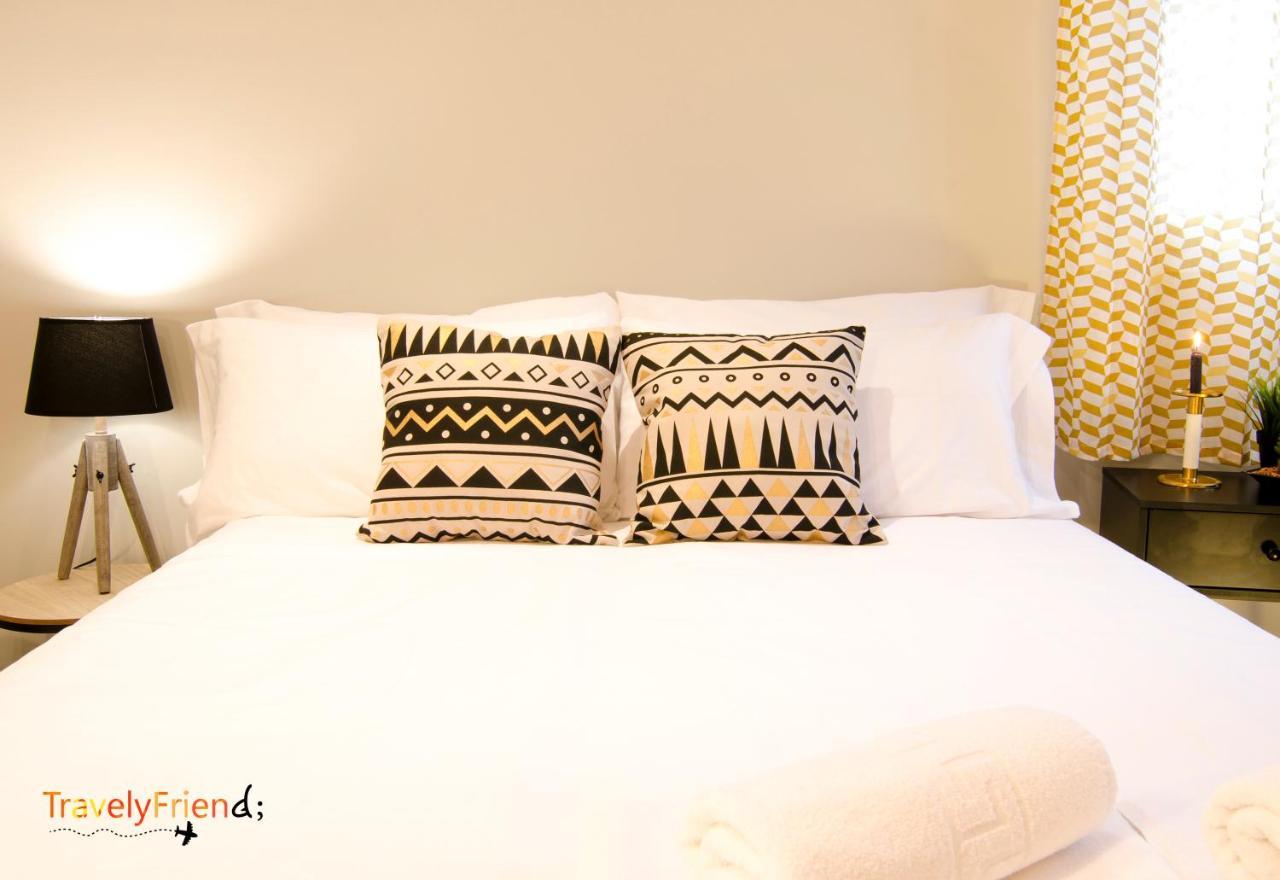شقة Coqueto & Confortable Apartamento سانتياغو دي كومبوستيلا المظهر الخارجي الصورة